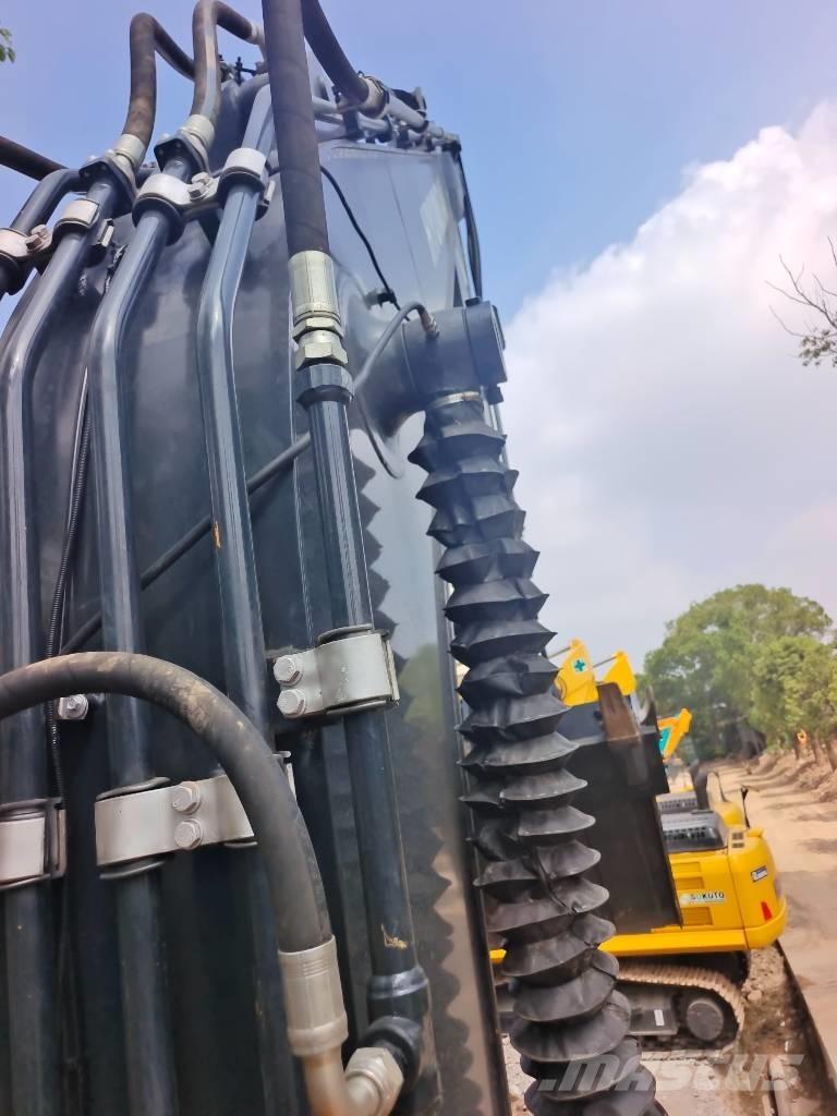 Hyundai HX 220 Bageri gusjeničari