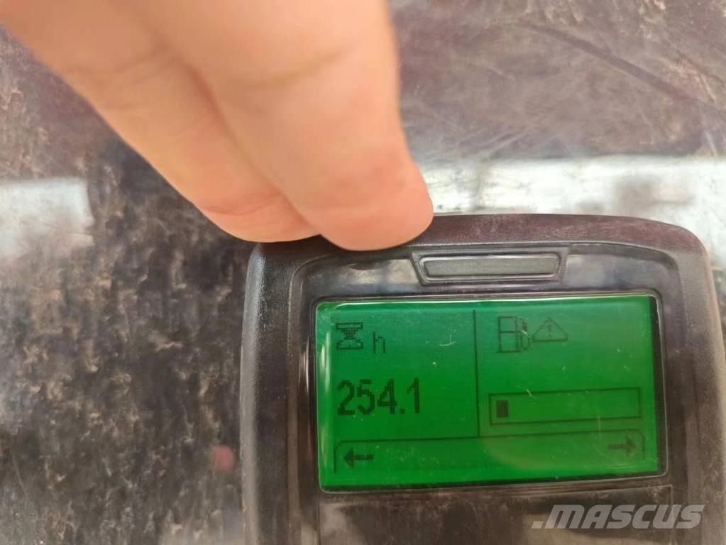 JLG 660 SJ Teleskopske podizne platforme