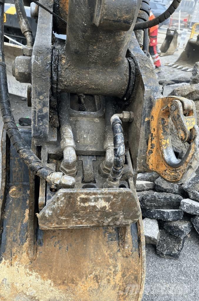 JCB Hydradig Bageri na kotačima