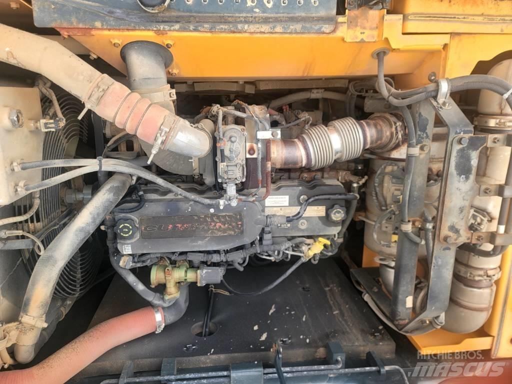 Hyundai HX 220 Bageri gusjeničari
