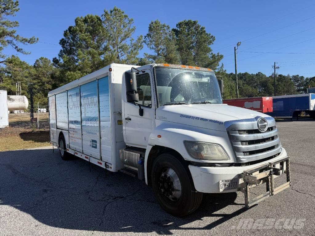 Hino 338 Kamioni za prijevoz pića