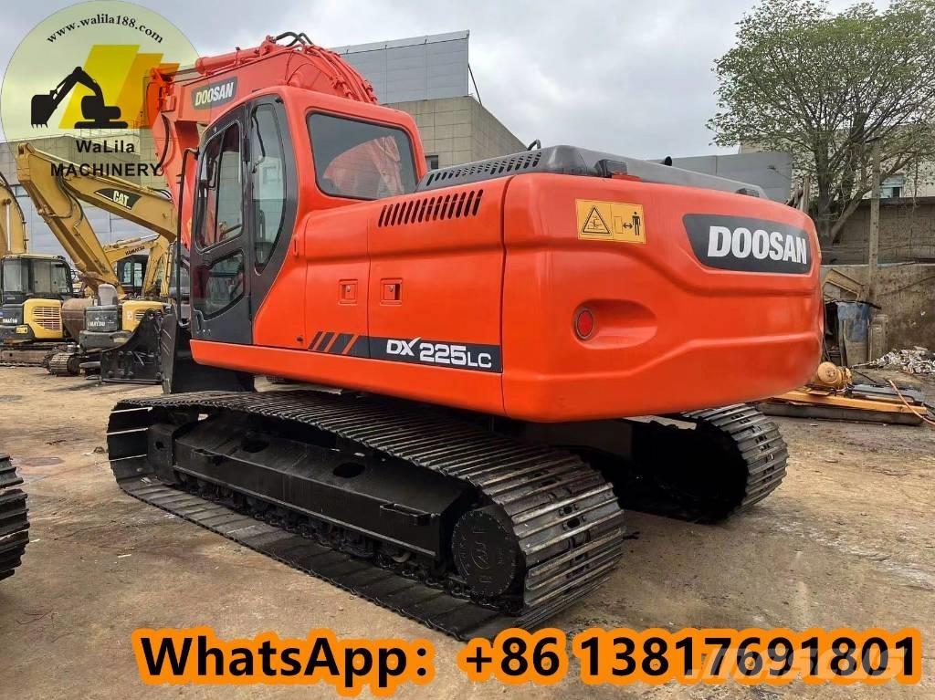 Doosan DX 225 LCA Bageri gusjeničari