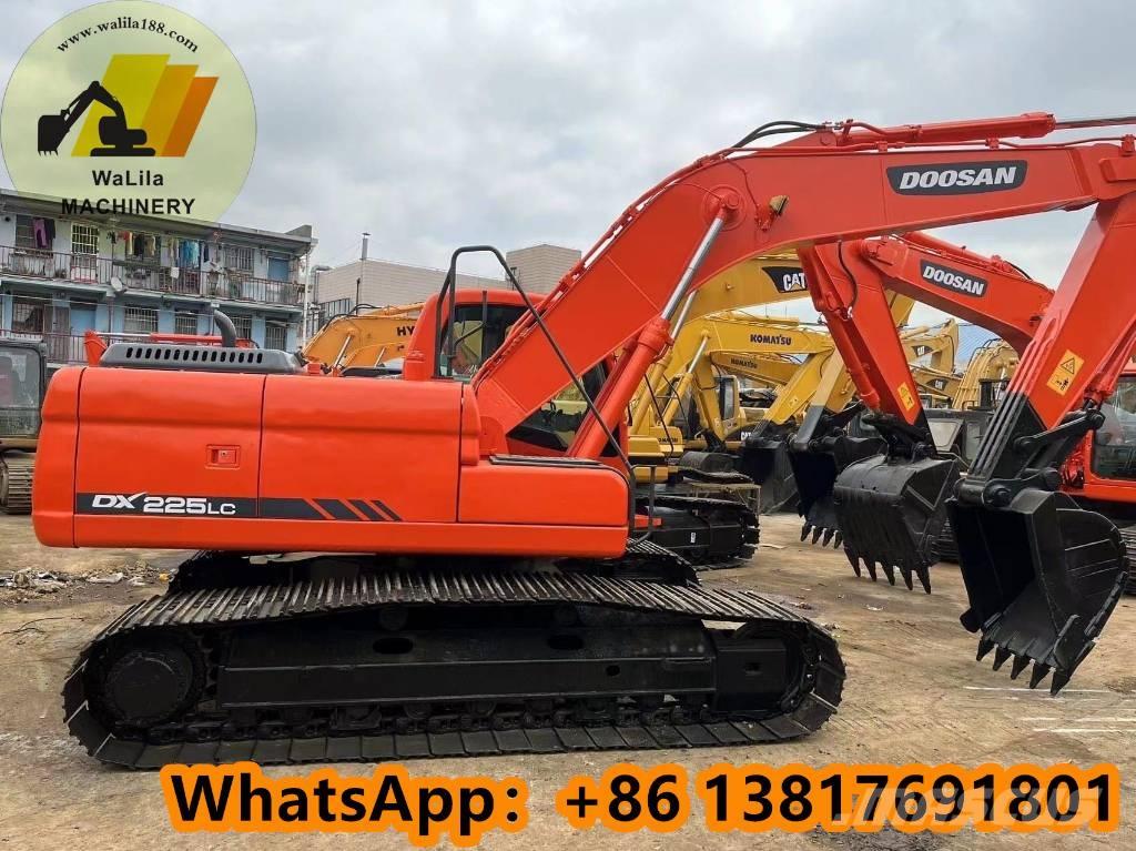 Doosan DX 225 LCA Bageri gusjeničari