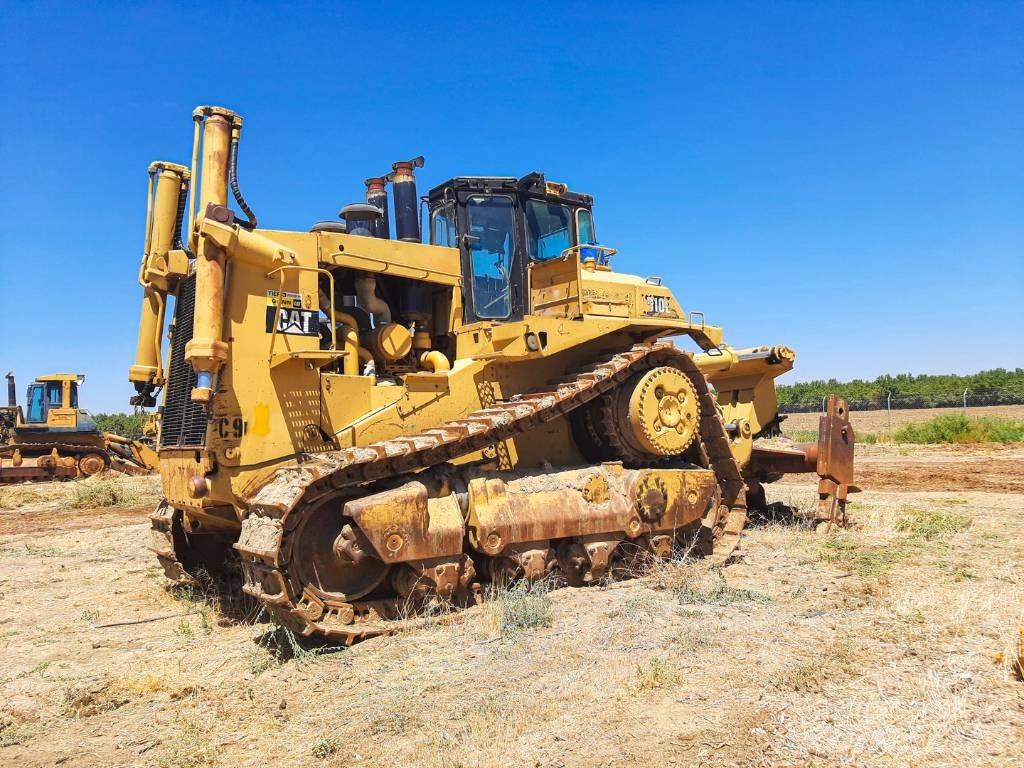 CAT D10 Buldožeri gusjeničari