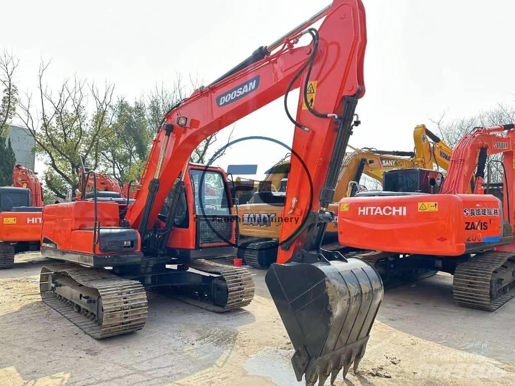 Doosan DX 140 Bageri gusjeničari