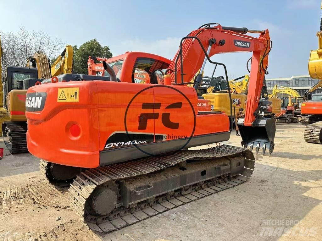 Doosan DX 140 Bageri gusjeničari