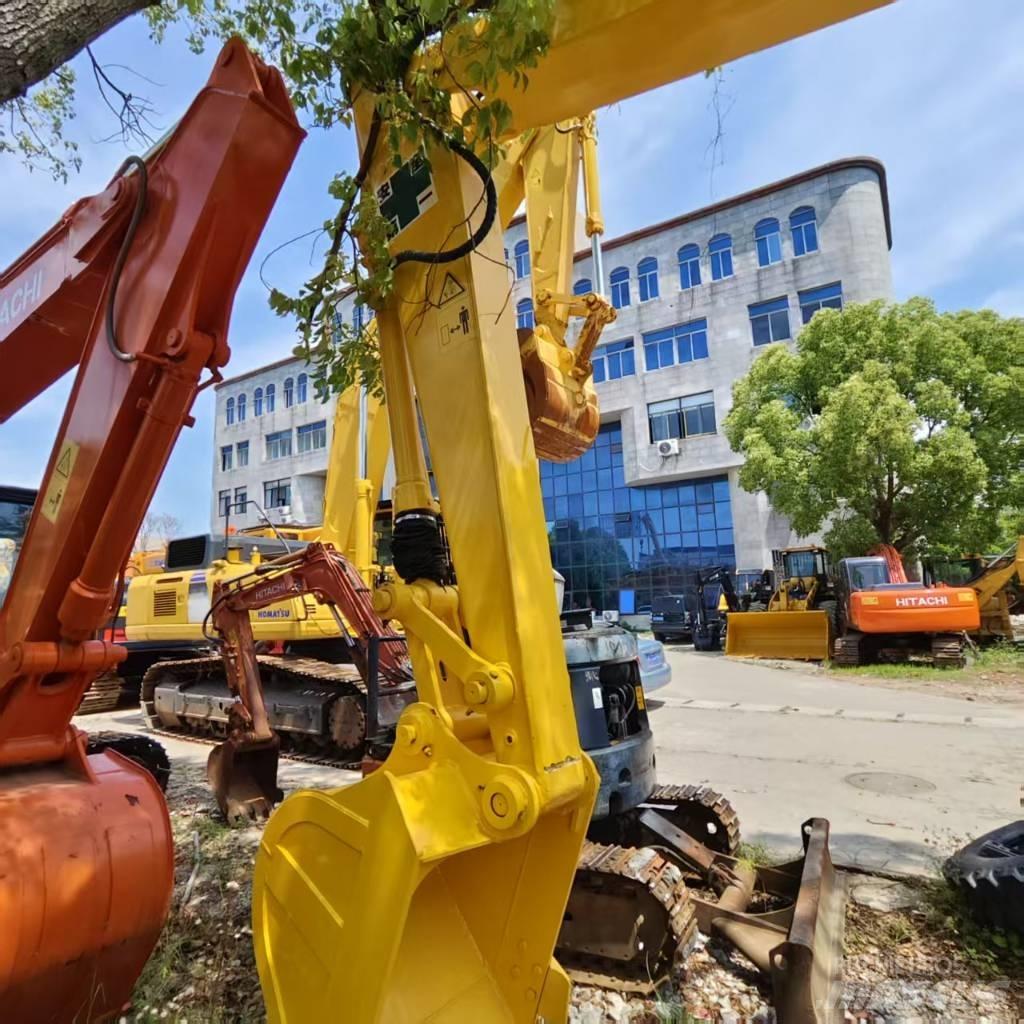 Komatsu PC 130 Bageri gusjeničari