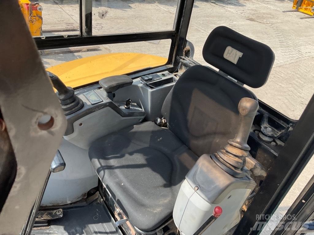 CAT 302.7 D CR Mini bageri <7t
