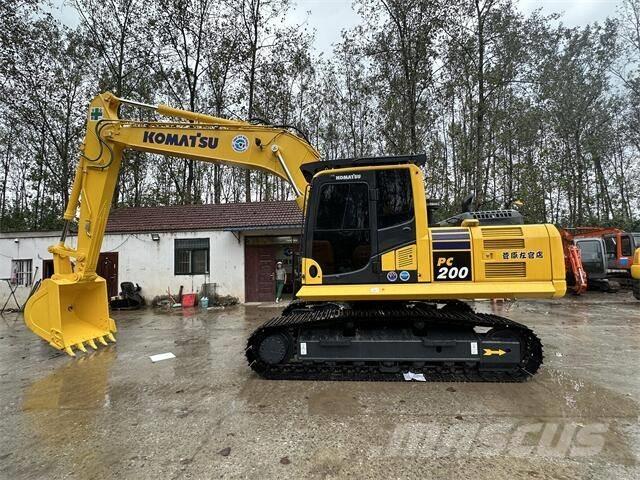 Komatsu PC 200-8N1 Bageri gusjeničari