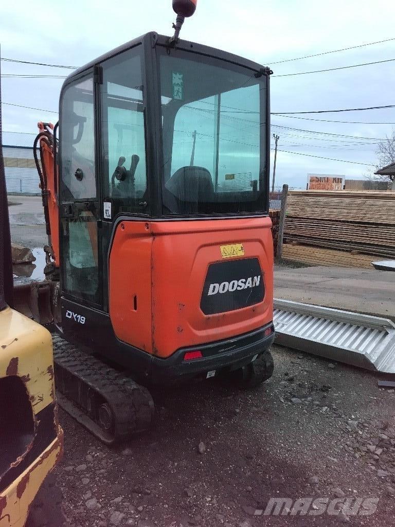 Doosan DX 19 Mini bageri <7t