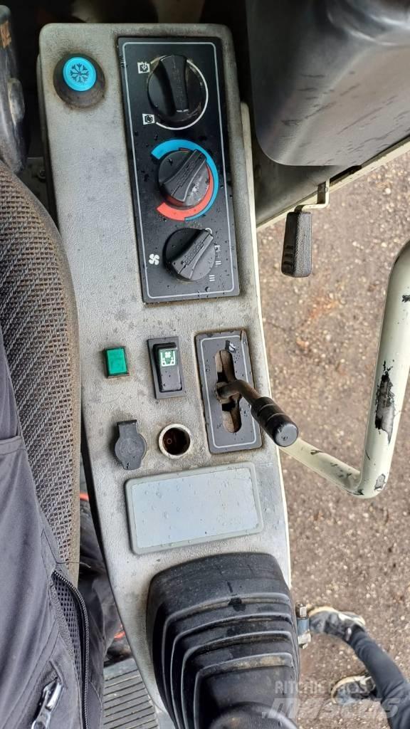 Volvo EW 140 Bageri na kotačima