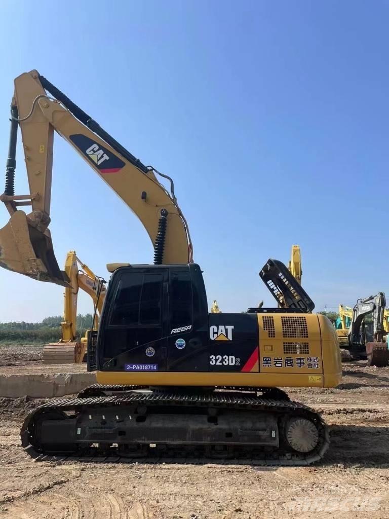 CAT 323 D Bageri gusjeničari