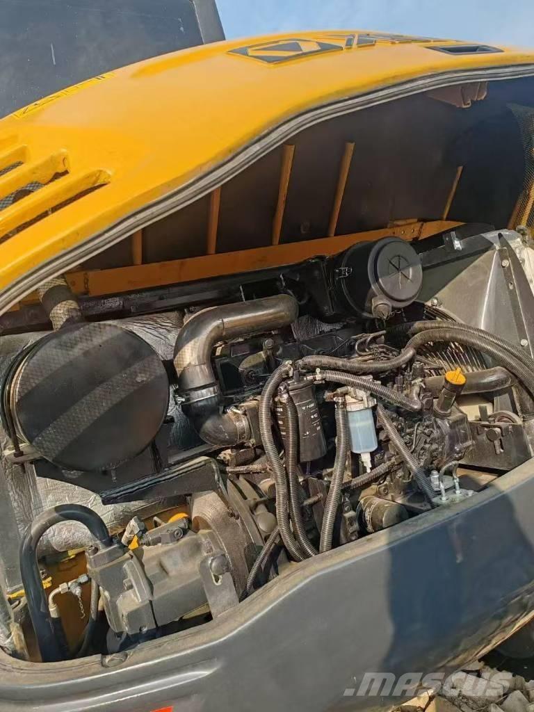 XCMG 60 Bageri gusjeničari