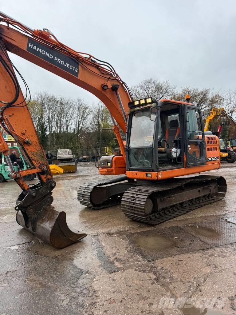 Doosan DX 140 Bageri gusjeničari