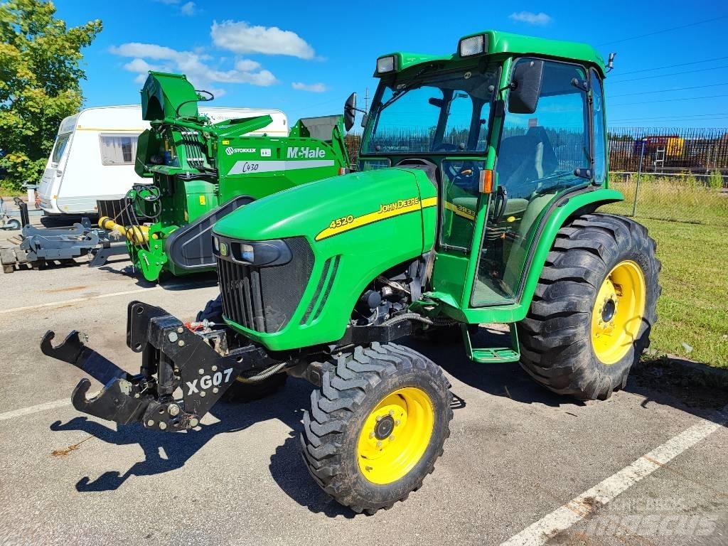 John Deere 4520 Kompaktni (mali) traktori