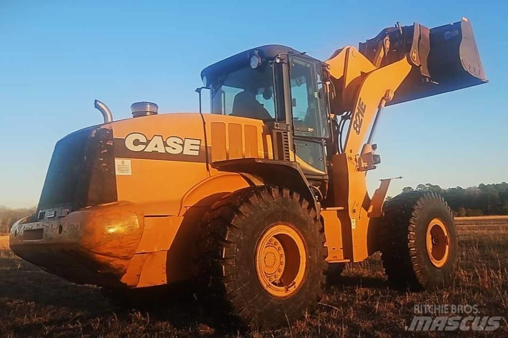 CASE 821 E Utovarivači na kotačima