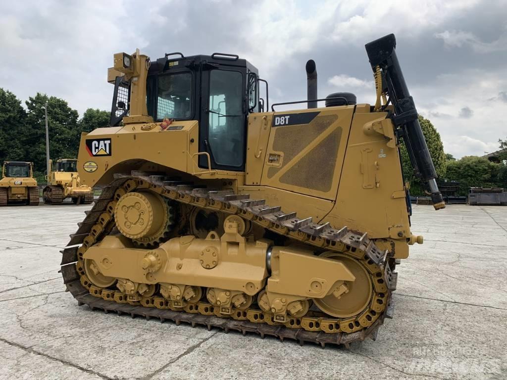 CAT D 8 T Buldožeri gusjeničari