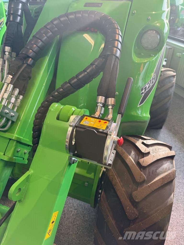 Avant 528 Skid steer mini utovarivači