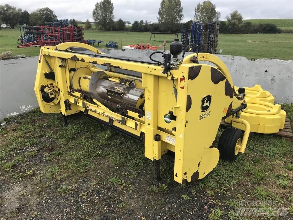 John Deere 7350 Strojevi za krmu na vlastiti pogon