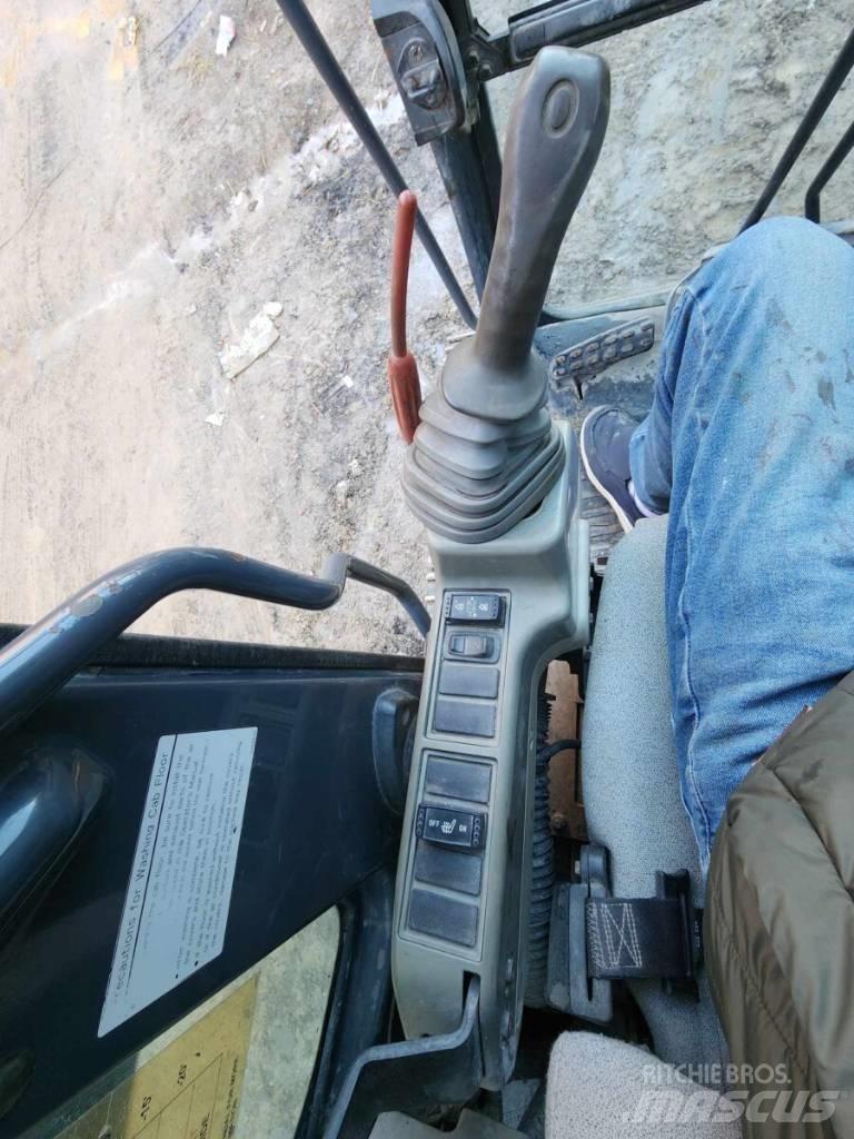 DEERE 245G LC Bageri gusjeničari