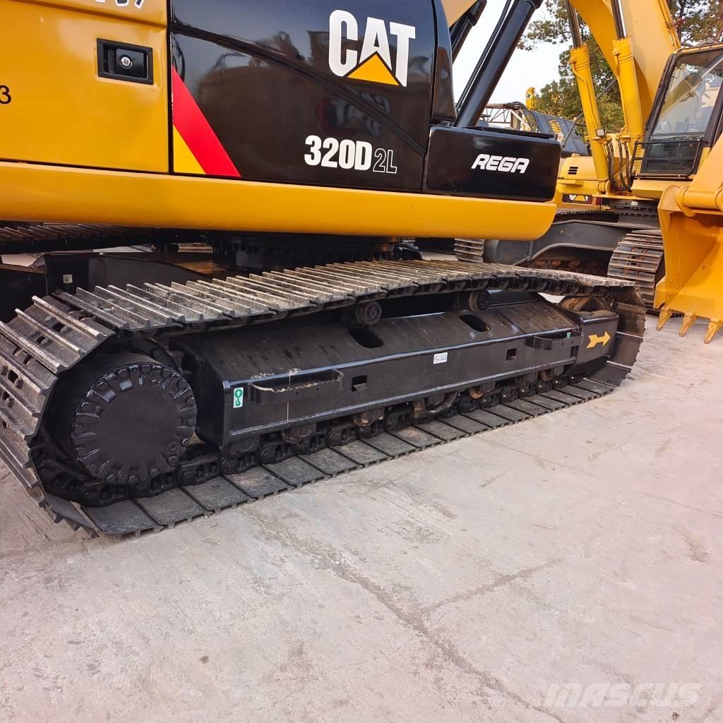 CAT 320 D2 Bageri gusjeničari