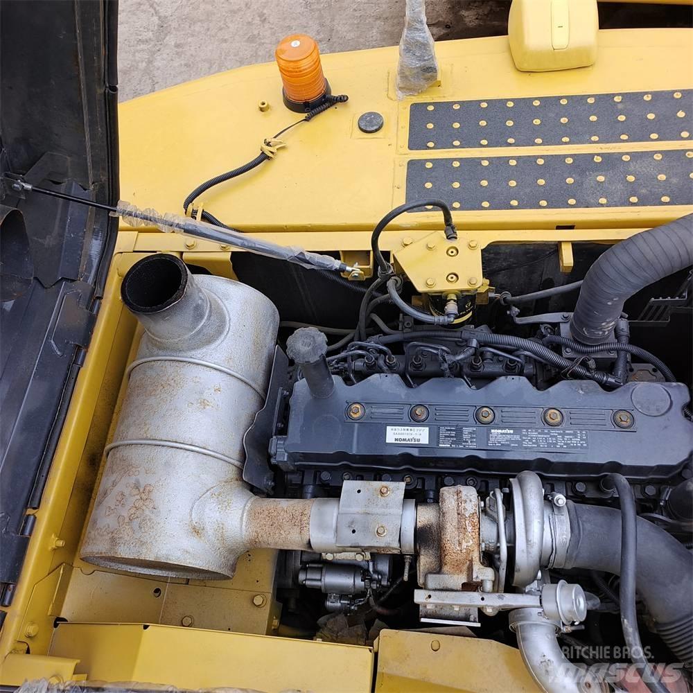 Komatsu PC 220-8 Bageri gusjeničari