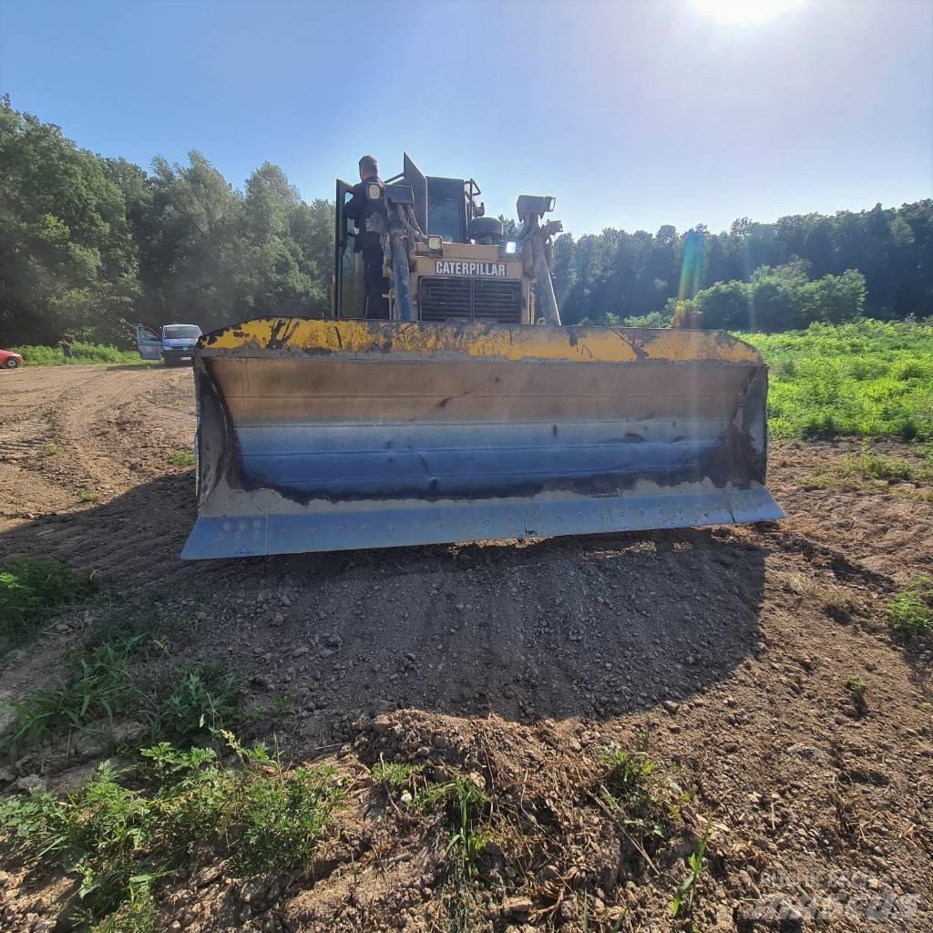 CAT D 6 T LGP Buldožeri gusjeničari