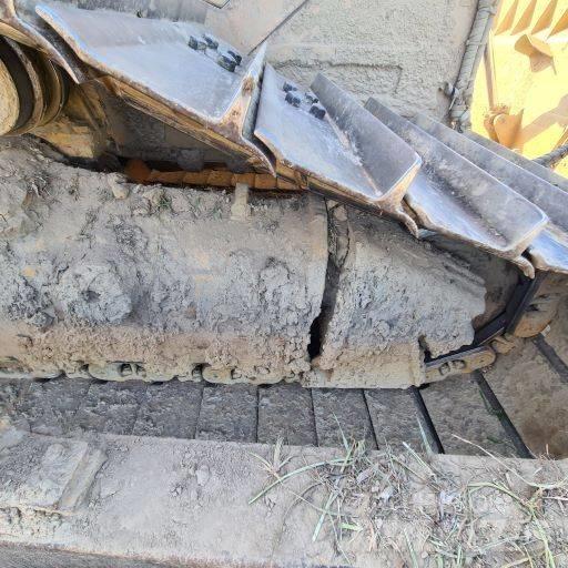 CAT D 6 T LGP Buldožeri gusjeničari