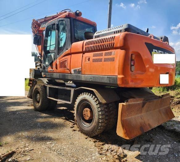 Doosan DX 210 W Bageri na kotačima