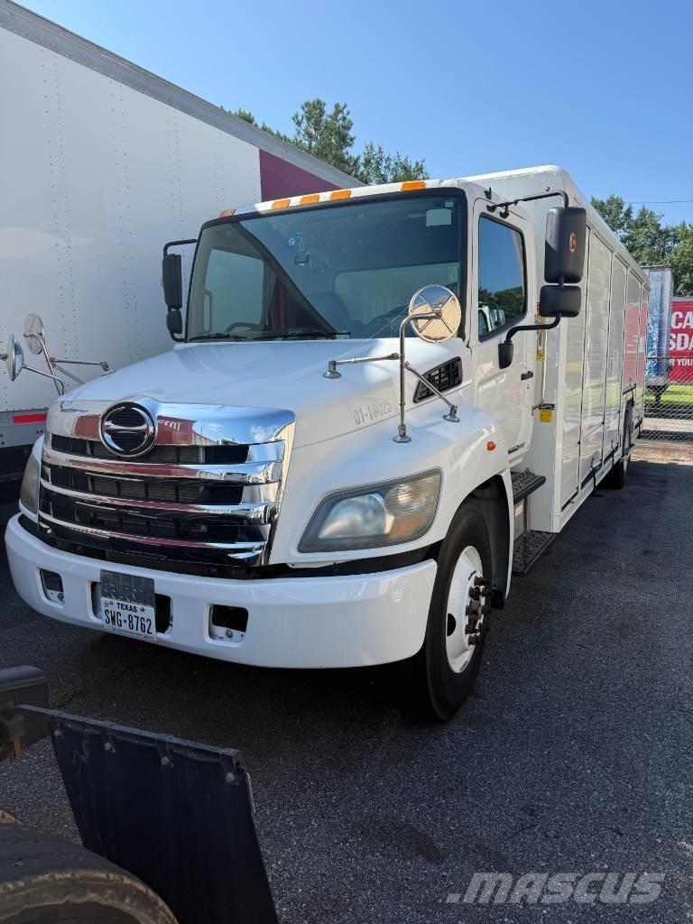 Hino 338 Kamioni za prijevoz pića