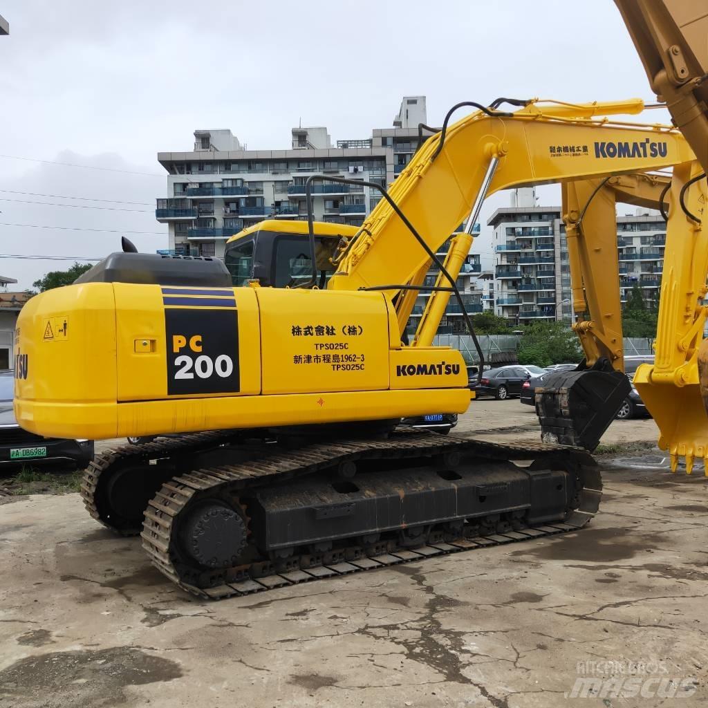 Komatsu PC200-7 Bageri gusjeničari