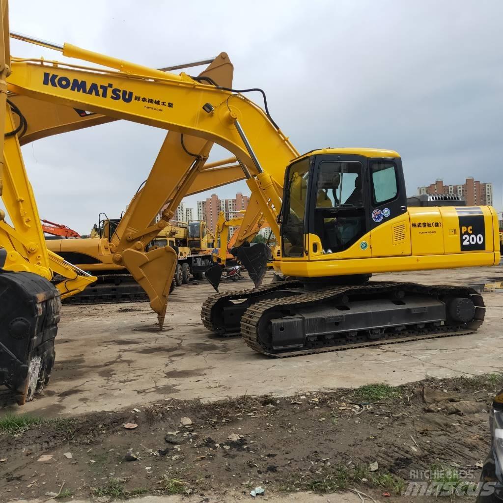 Komatsu PC200-7 Bageri gusjeničari
