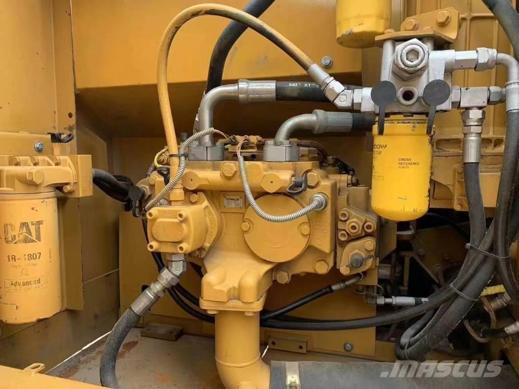 CAT 323D Bageri gusjeničari