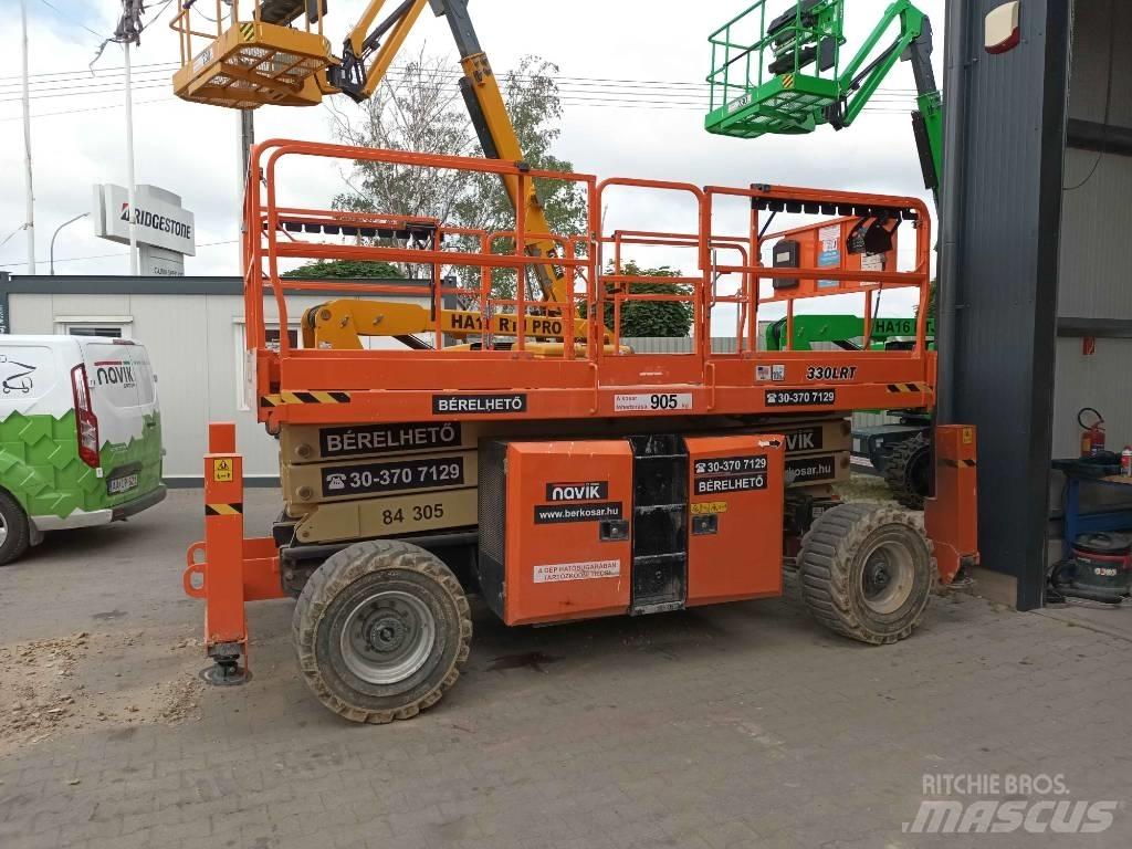 JLG 330 LRT Škaraste platforme