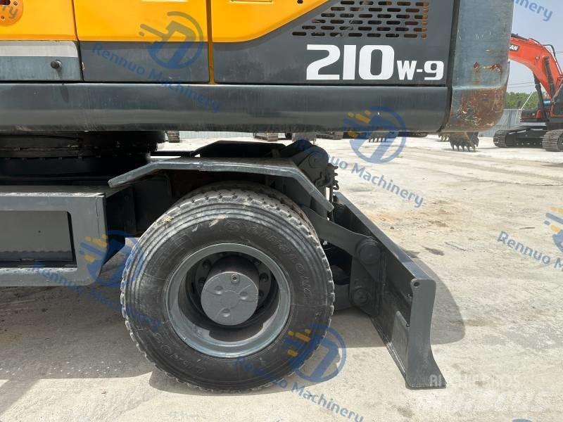 Hyundai R210W-9 Bageri na kotačima