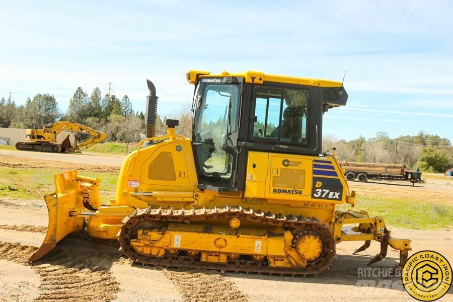 Komatsu D 37 EX Buldožeri gusjeničari