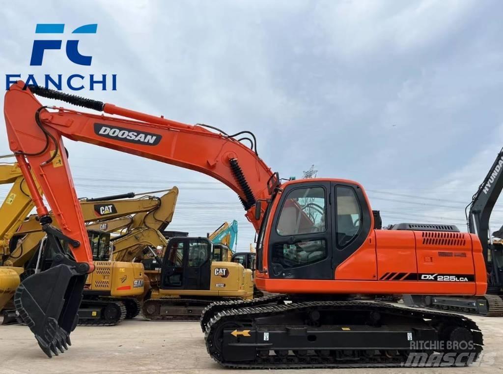 Doosan DX 225 LCA Bageri gusjeničari