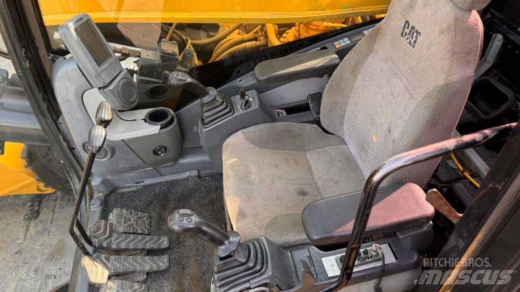 CAT 385CL Longreach Bageri dugog dosega