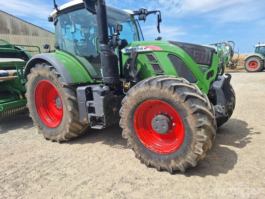 Fendt 718 Traktori