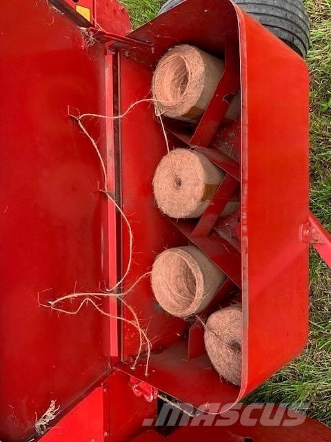New Holland 570 Balirke za kockaste bale