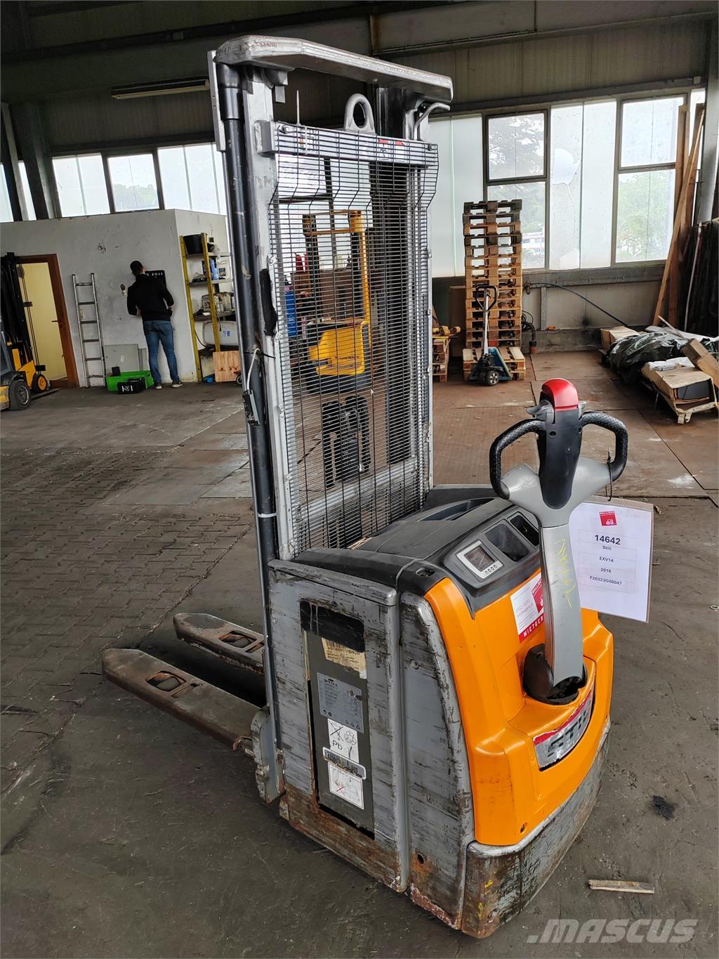 Still EXV14 Samopogonski ručni viličari