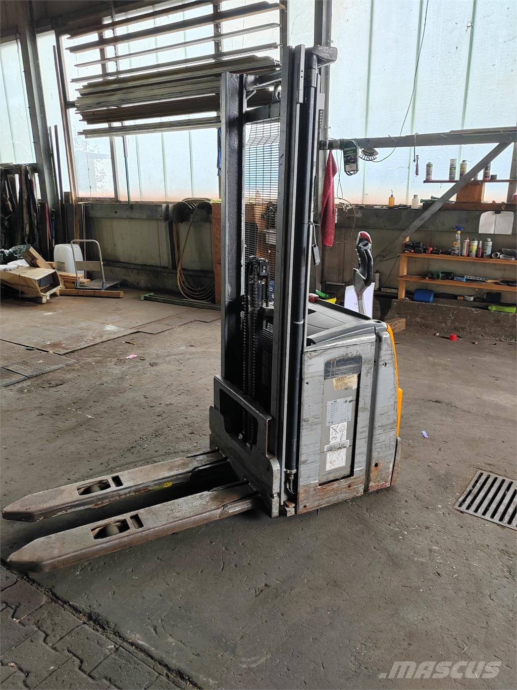 Still EXV14 Samopogonski ručni viličari