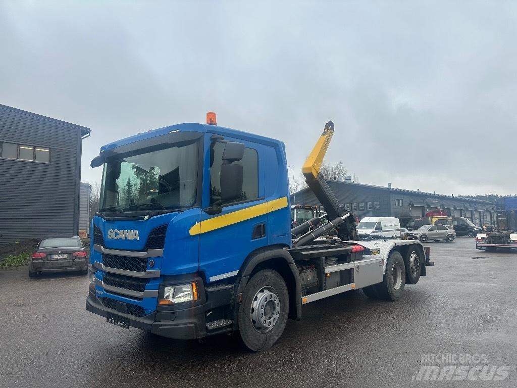 Scania P 360 Rol kiper kamioni s kukama za dizanje