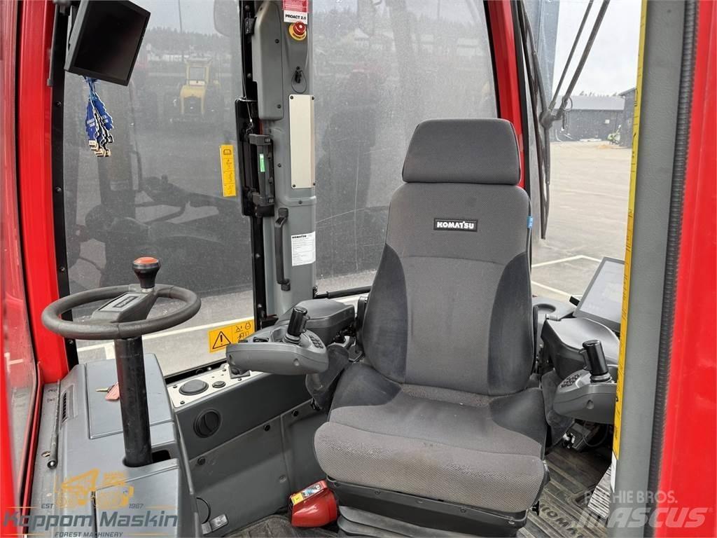 Komatsu 895 Forvarderi