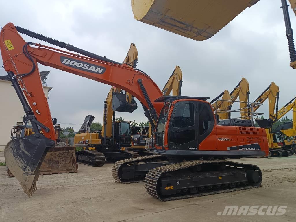 Doosan DX 300 LC Bageri gusjeničari