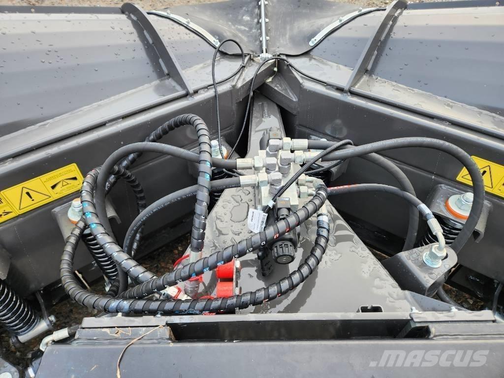 Pronar PUV 3300 M Sniježne daske i  plugovi