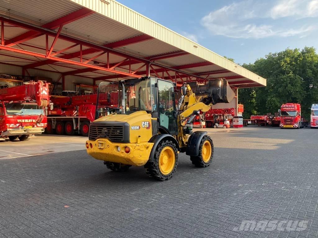 CAT 908M Utovarivači na kotačima