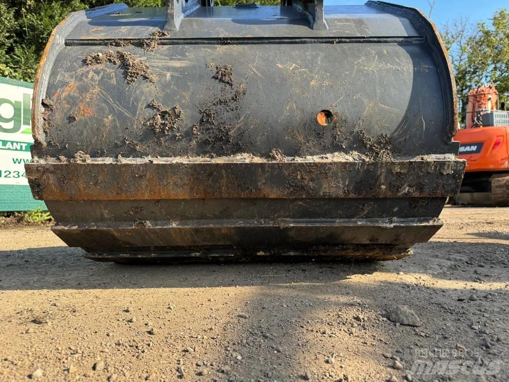 Doosan DX 140 LC Kašike / Korpe