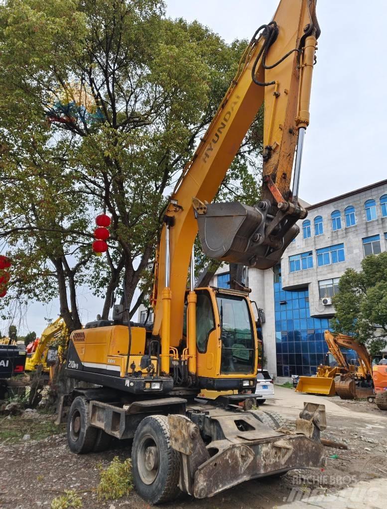 Hyundai R210W-9 Bageri na kotačima