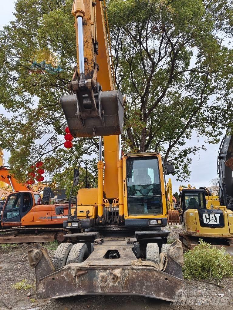 Hyundai R210W-9 Bageri na kotačima